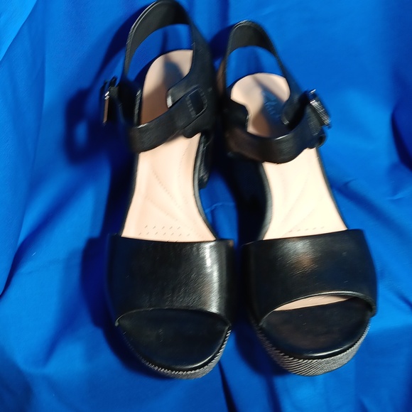 NEW CLARK'S Platform Open Toe Ankle Strap Sandal - Picture 1 of 10